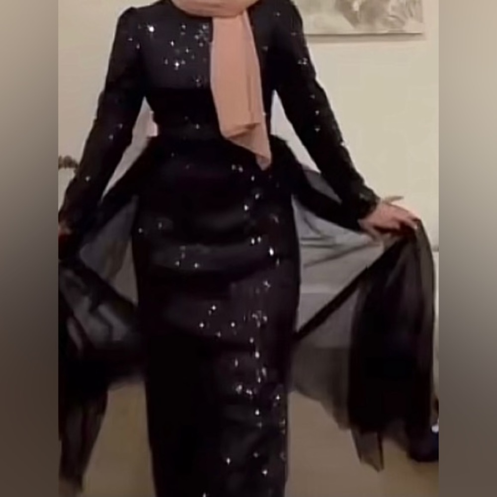 Black modest dress gown / prom